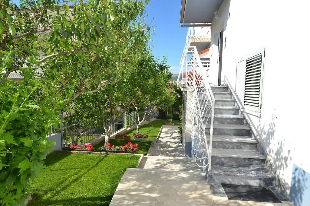 Apartment Blaz Stobrec Croatia