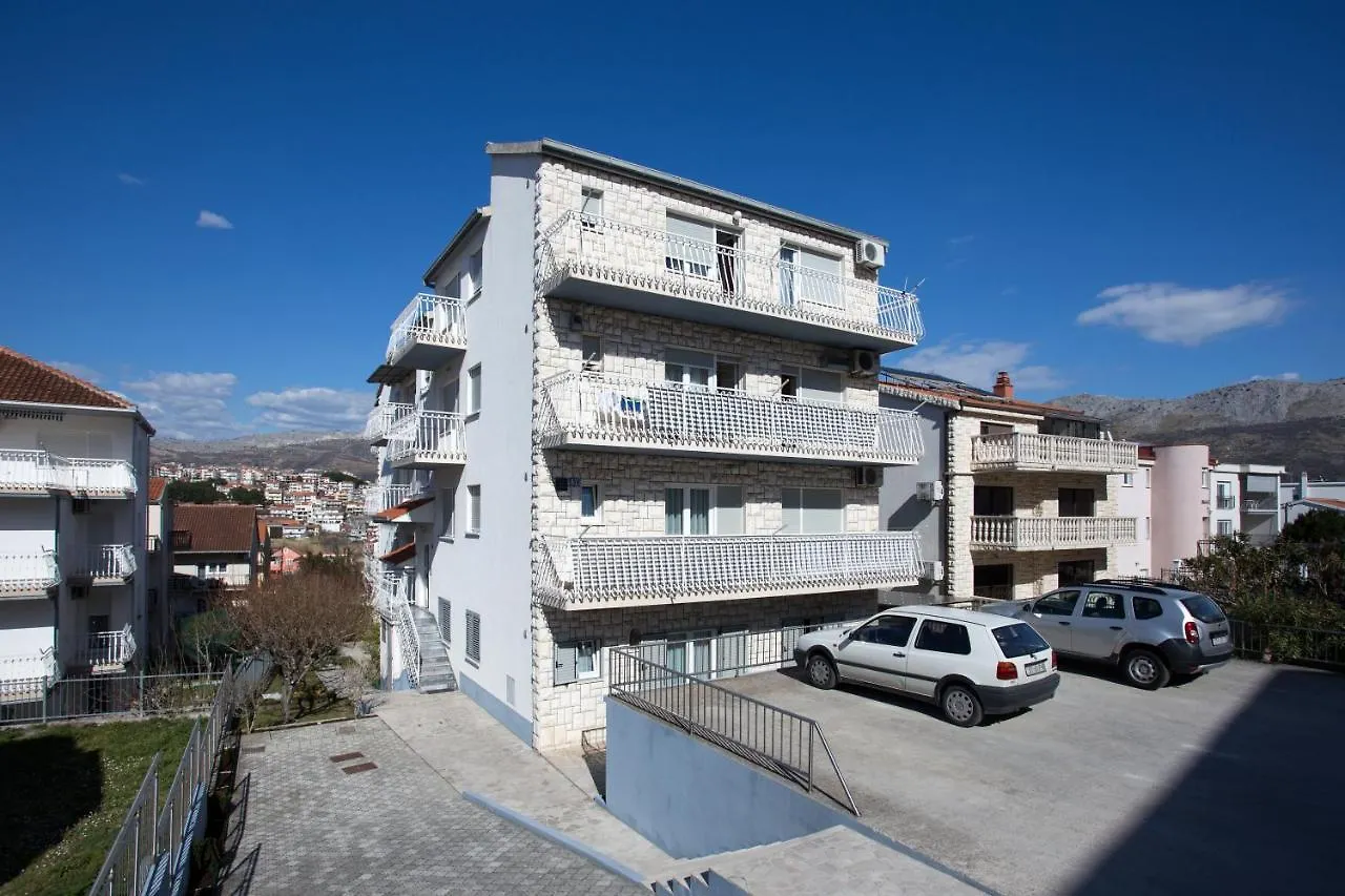 Apartment Blaz Stobrec Split
