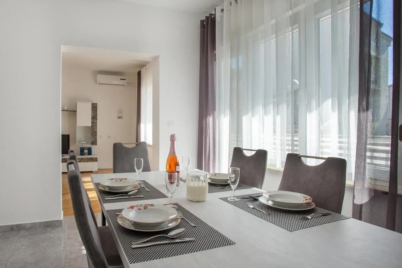 Apartment Blaz Stobrec