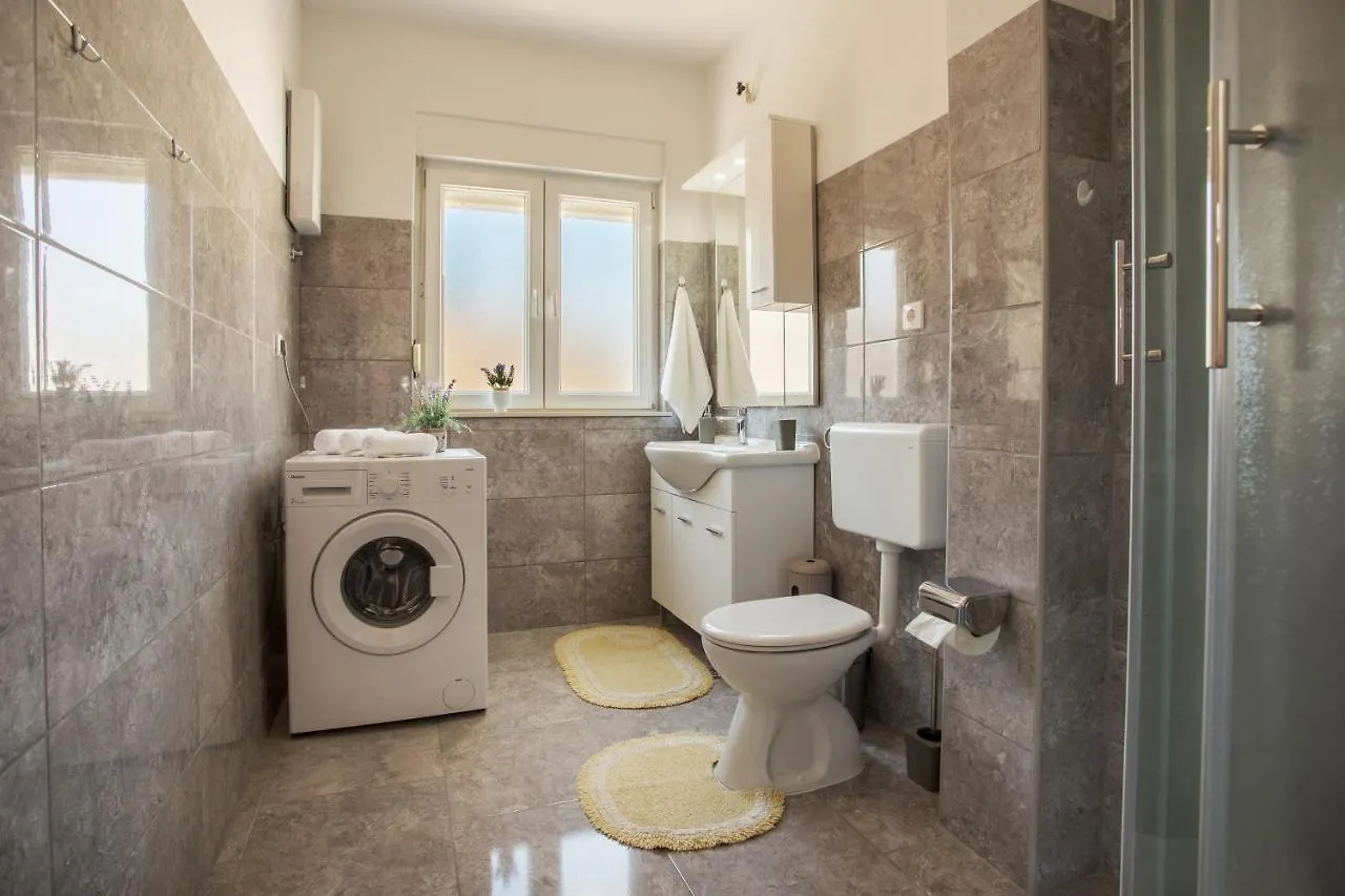 Apartment Blaz Stobrec Split