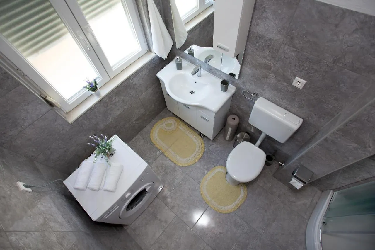 Apartment Blaz Stobrec  Split